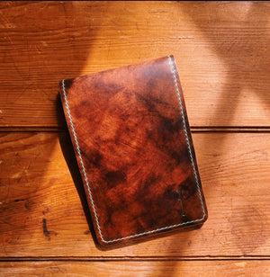 
            
                Load image into Gallery viewer, Single Barrel Collection  Yardage Book / Scorecard Holder in Rocado Shell Cordovan Marbled Whiskey
            
        