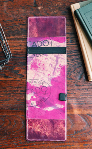 Single Barrel Collection  Yardage Book / Scorecard Holder in Shell Cordovan Marbled UV